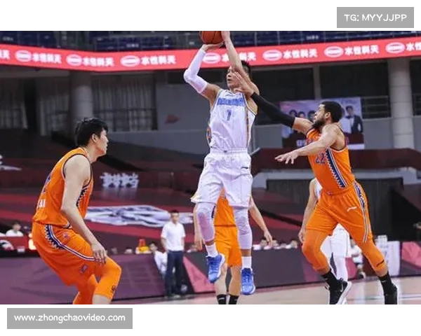 上海大鲨鱼休赛期引援剖析：豪华阵容背后的构建逻辑。